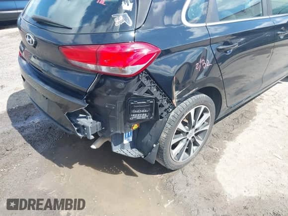 2018 Hyundai Elantra z VIN KMHH35LE4JU070279, wystawiony jako IAAI lot #43350284 z przebiegiem 187 512 mil mil oraz . Historia ofert i sprzedaży dostępna na DreamBid. Obrazek 17.