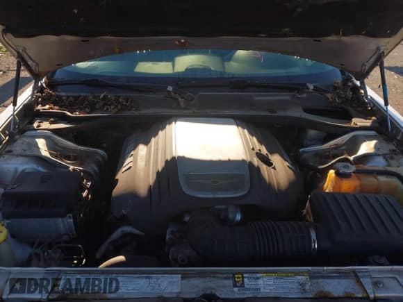 2007 Chrysler 300 C with VIN 2C3KK63H27H758973, listed as a IAAI auction lot 43161739 with Not provided miles and . Bid and sale history available at DreamBid. Image 10.