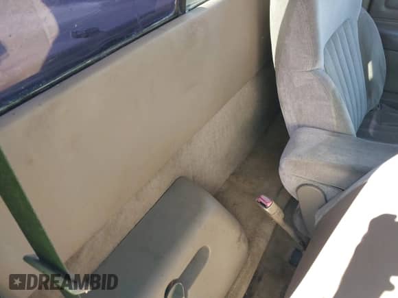 1996 Chevrolet S-10 with VIN 1GCCS1448TK148903, listed as a IAAI auction lot 43327334 with 140,654 mi miles and . Bid and sale history available at DreamBid. Image 8.