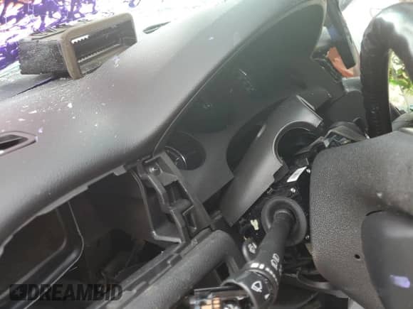 2014 Chevrolet Tahoe LT z VIN 1GNSKBE08ER195606, wystawiony jako Copart lot #70420275 z przebiegiem Nie podano mil oraz Nie do naprawy • Non repairable. Historia ofert i sprzedaży dostępna na DreamBid. Obrazek 9.