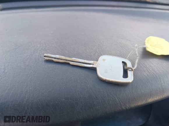 2000 Toyota Camry LE с VIN JT2BG22K2Y0518114, выставлен на аукционе IAAI как лот 43472664 с пробегом 242 001 миль миль и . История ставок и продаж доступна на DreamBid. Изображение 11.