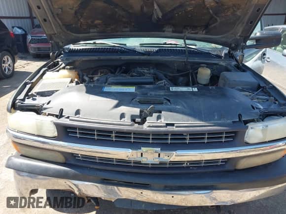 1999 Chevrolet Silverado 2500 LS with VIN 1GCGC29U0XE197465, listed as a IAAI auction lot 41982958 with Not provided miles and . Bid and sale history available at DreamBid. Image 10.