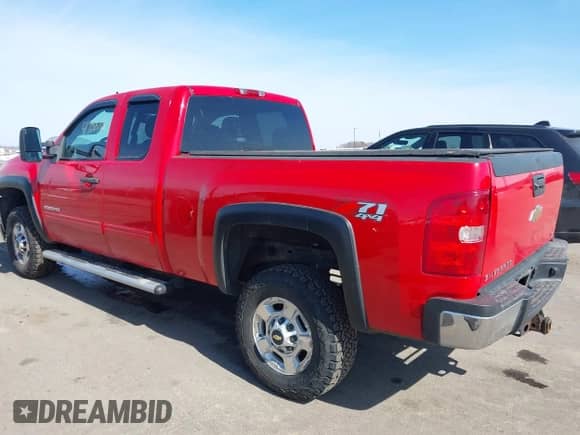 2011 Chevrolet Silverado 2500HD LT с VIN 1GC2KXCG1BZ220556, выставлен на аукционе IAAI как лот 41788118 с пробегом 147 221 миль миль и . История ставок и продаж доступна на DreamBid. Изображение 3.