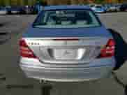 2005 Mercedes-Benz C 240 z VIN WDBRF81J75F677917, wystawiony jako Copart lot #86313655 z przebiegiem 121 888 mil mil oraz Czysty tytuł • Clean title. Historia ofert i sprzedaży dostępna na DreamBid. Obrazek 6.