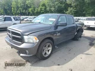 2018 Ram 1500 Tradesman z VIN 1C6RR7KT2JS222758, wystawiony jako Copart lot #68107115 z przebiegiem 106 055 mil mil oraz Szkoda całkowita • Salvage title. Historia ofert i sprzedaży dostępna na DreamBid. Obrazek 1.