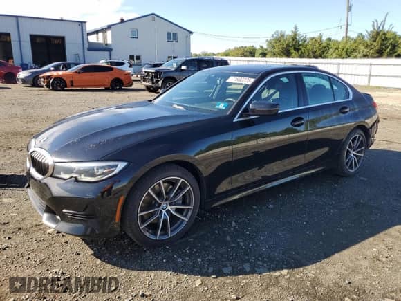 2020 BMW 3 Series 330i xDrive z VIN 3MW5R7J09L8B21197, wystawiony jako Copart lot #71632225 z przebiegiem 51 117 mil mil oraz Szkoda całkowita • Salvage title. Historia ofert i sprzedaży dostępna na DreamBid. Obrazek 1.