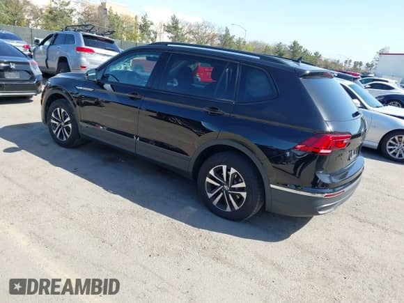 2024 Volkswagen Tiguan S с VIN 3VVRB7AX1RM136302, выставлен на аукционе IAAI как лот 41966586 с пробегом 5 455 миль миль и . История ставок и продаж доступна на DreamBid. Изображение 3.
