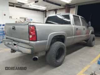 2006 Chevrolet Silverado 2500HD LT3 с VIN 1GCHK23D46F186865, выставлен на аукционе IAAI как лот 43061235 с пробегом Не указан миль и . История ставок и продаж доступна на DreamBid. Изображение 4.