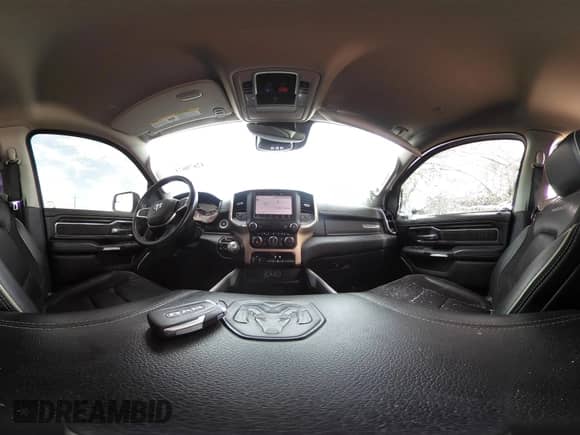 2022 Ram 1500 Laramie z VIN 1C6SRFJMXNN387256, wystawiony jako IAAI lot #42678671 z przebiegiem 57 820 mil mil oraz . Historia ofert i sprzedaży dostępna na DreamBid. Obrazek 19.