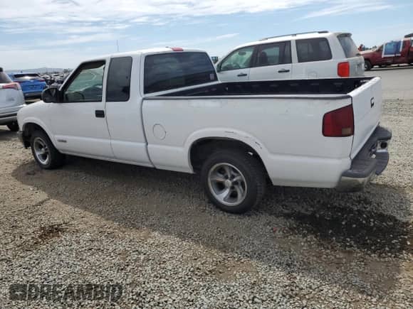 2002 Chevrolet S-10 LS z VIN 1GCCS19W728187875, wystawiony jako Copart lot #70057915 z przebiegiem 138 033 mil mil oraz Czysty tytuł • Clean title. Historia ofert i sprzedaży dostępna na DreamBid. Obrazek 2.