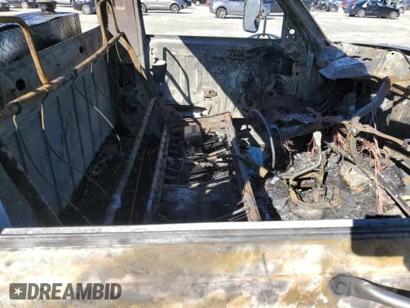 1994 Dodge 2500 с VIN 1B7KF26C9RS523846, выставлен на аукционе Copart как лот 89137995 с пробегом Не указан миль и На запчасти • Non repairable. История ставок и продаж доступна на DreamBid. Изображение 10.