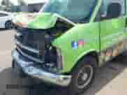 2001 Chevrolet Express z VIN 1GCHG39R011111547, wystawiony jako IAAI lot #42265979 z przebiegiem 297 607 mil mil oraz . Historia ofert i sprzedaży dostępna na DreamBid. Obrazek 19.