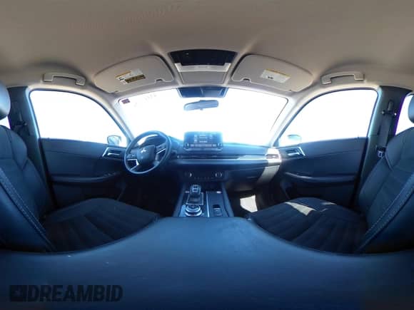 2024 Mitsubishi Outlander SE with VIN JA4J3VA8XRZ081976, listed as a IAAI auction lot 43513296 with 33,602 mi miles and . Bid and sale history available at DreamBid. Image 20.