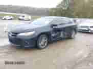 2017 Toyota Camry XLE z VIN 4T1BF1FK8HU793652, wystawiony jako IAAI lot #43517495 z przebiegiem 116 318 mil mil oraz . Historia ofert i sprzedaży dostępna na DreamBid. Obrazek 2.