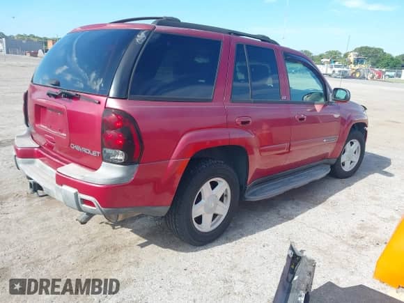 2002 Chevrolet TrailBlazer LTZ z VIN 1GNDT13S022462472, wystawiony jako IAAI lot #43020811 z przebiegiem 105 053 mil mil oraz . Historia ofert i sprzedaży dostępna na DreamBid. Obrazek 4.