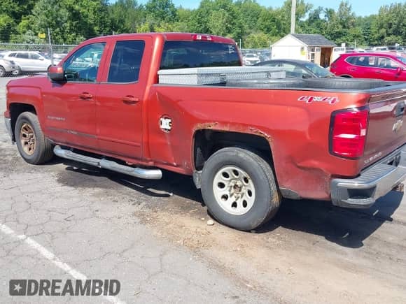 2015 Chevrolet Silverado 1500 LT z VIN 1GCVKREH1FZ194142, wystawiony jako IAAI lot #43016369 z przebiegiem 213 511 mil mil oraz . Historia ofert i sprzedaży dostępna na DreamBid. Obrazek 3.