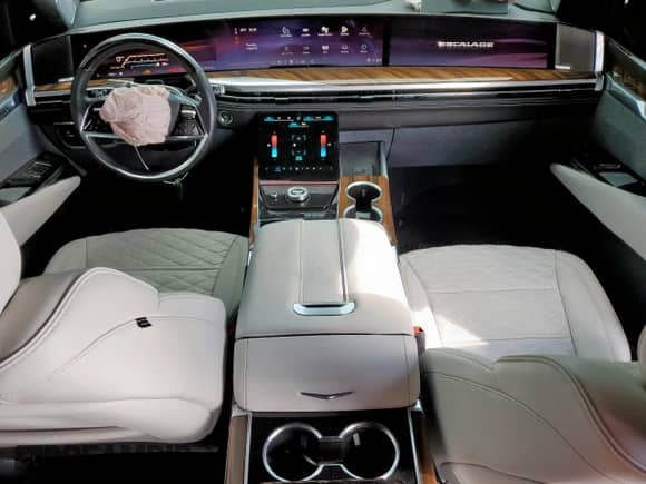 2025 Cadillac Escalade 4WD Sport Platinum с VIN 1GYS9GRL3SR330423, выставлен на аукционе Copart как лот 70869565 с пробегом 2 364 миль миль и Списание • Salvage title. История ставок и продаж доступна на DreamBid. Изображение 8.