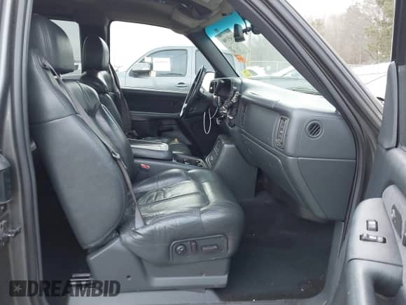 2002 Chevrolet Silverado 1500 LS with VIN 2GCEC19T121346310, listed as a IAAI auction lot 41451900 with 140,697 mi miles and . Bid and sale history available at DreamBid. Image 5.