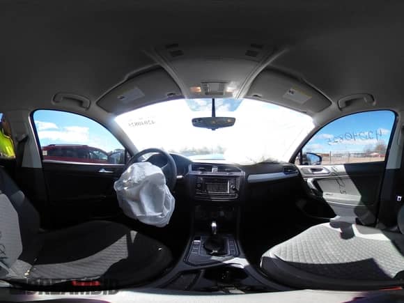 2018 Volkswagen Tiguan S с VIN 3VV1B7AX8JM112483, выставлен на аукционе IAAI как лот 42040825 с пробегом 94 268 миль миль и . История ставок и продаж доступна на DreamBid. Изображение 18.