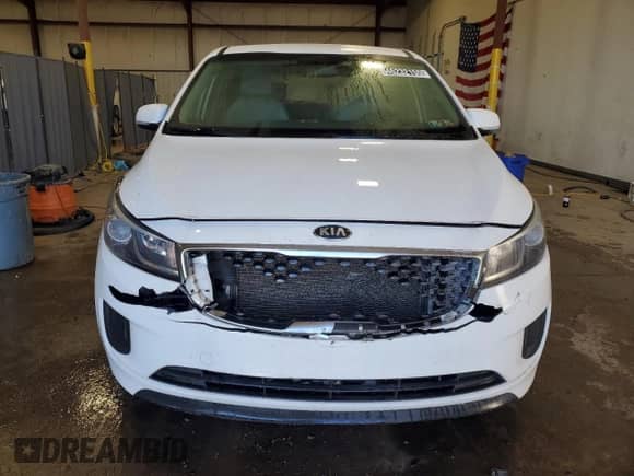 2018 Kia Sedona L с VIN KNDMA5C17J6401561, выставлен на аукционе Copart как лот 46232155 с пробегом 131 542 миль миль и Чистый • Clean title. История ставок и продаж доступна на DreamBid. Изображение 5.