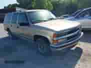1999 Chevrolet Suburban with VIN 3GNEC16R2XG210654, listed as a IAAI auction lot 42626389 with 198,344 mi miles and . Bid and sale history available at DreamBid. Image 1.