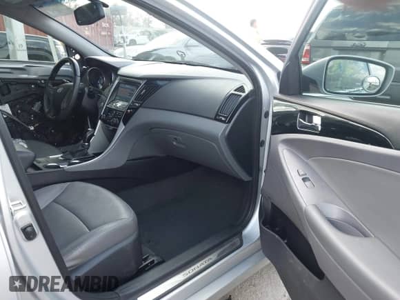 2013 Hyundai Sonata SE with VIN 5NPEC4ACXDH617718, listed as a IAAI auction lot 43302766 with 101,192 mi miles and . Bid and sale history available at DreamBid. Image 5.