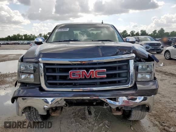 2010 GMC Sierra 1500 SLE z VIN 1GTSCVE04AZ124792, wystawiony jako Copart lot #61503085 z przebiegiem 195 971 mil mil oraz Szkoda całkowita • Salvage title. Historia ofert i sprzedaży dostępna na DreamBid. Obrazek 5.