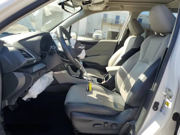 2021 Subaru Forester Limited z VIN JF2SKAUC2MH534106, wystawiony jako Copart lot #82440995 z przebiegiem 53 479 mil mil oraz Szkoda całkowita • Salvage title. Historia ofert i sprzedaży dostępna na DreamBid. Obrazek 7.