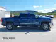 2015 Chevrolet Silverado 2500HD LTZ с VIN 1GC1KWEG0FF537691, выставлен на аукционе IAAI как лот 43192588 с пробегом 242 246 миль миль и . История ставок и продаж доступна на DreamBid. Изображение 13.