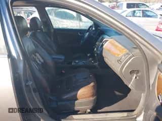 2011 Hyundai Equus Signature z VIN KMHGH4JF1BU034473, wystawiony jako IAAI lot #41263133 z przebiegiem 251 228 mil mil oraz . Historia ofert i sprzedaży dostępna na DreamBid. Obrazek 5.