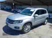 2016 Volkswagen Tiguan S z VIN WVGAV7AXXGW537679, wystawiony jako IAAI lot #42345024 z przebiegiem 92 229 mil mil oraz . Historia ofert i sprzedaży dostępna na DreamBid. Obrazek 2.