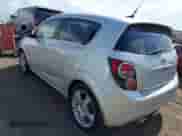 2014 Chevrolet Sonic LTZ с VIN 1G1JE6SB8E4218266, выставлен на аукционе IAAI как лот 42156201 с пробегом 136 054 миль миль и . История ставок и продаж доступна на DreamBid. Изображение 3.