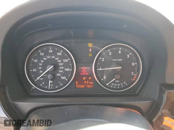 2011 BMW 3 Series 328i с VIN WBAPH5C55BA442472, выставлен на аукционе Copart как лот 67311615 с пробегом 127 265 миль миль и Списание • Salvage title. История ставок и продаж доступна на DreamBid. Изображение 9.