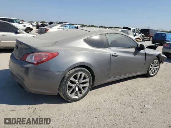 2012 Hyundai Genesis Coupe Grand Touring с VIN KMHHU6KH0CU065601, выставлен на аукционе Copart как лот 74911464 с пробегом 138 637 миль миль и Списание • Salvage title. История ставок и продаж доступна на DreamBid. Изображение 3.