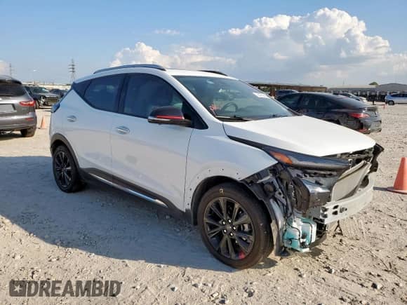 2023 Chevrolet Bolt EUV Premier с VIN 1G1FZ6S0XP4143145, выставлен на аукционе Copart как лот 84793895 с пробегом 10 976 миль миль и Списание • Salvage title. История ставок и продаж доступна на DreamBid. Изображение 4.
