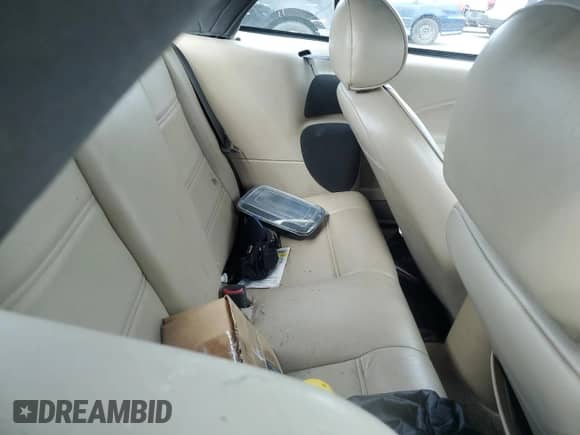 2004 Ford Mustang Deluxe z VIN 1FAFP44484F115156, wystawiony jako Copart lot #75246024 z przebiegiem Nie podano mil oraz Nie do naprawy • Non repairable. Historia ofert i sprzedaży dostępna na DreamBid. Obrazek 11.