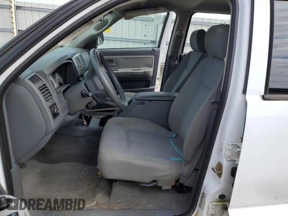 2006 Dodge Dakota SLT с VIN 1D7HE48N86S525225, выставлен на аукционе Copart как лот 82058025 с пробегом Не указан миль и Списание • Salvage title. История ставок и продаж доступна на DreamBid. Изображение 7.