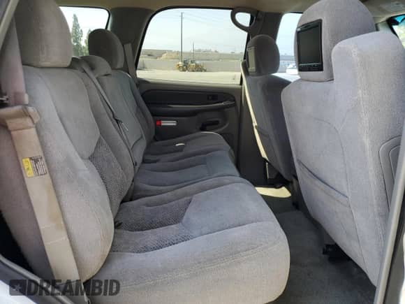 2003 Chevrolet Tahoe LS z VIN 1GNEC13T13R102424, wystawiony jako Copart lot #68574325 z przebiegiem 224 283 mil mil oraz Szkoda całkowita • Salvage title. Historia ofert i sprzedaży dostępna na DreamBid. Obrazek 11.