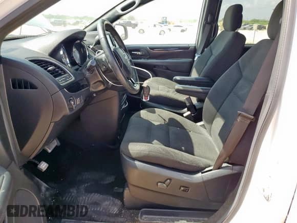 2020 Dodge Grand Caravan SE Plus with VIN 2C4RDGBG7LR255754, listed as a Copart auction lot 59168185 with 31,355 mi miles and Salvage title. Bid and sale history available at DreamBid. Image 7.