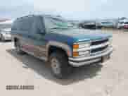 1995 Chevrolet Suburban с VIN 1GNGK26K1SJ393217, выставлен на аукционе IAAI как лот 42986415 с пробегом 198 848 миль миль и . История ставок и продаж доступна на DreamBid. Изображение 1.