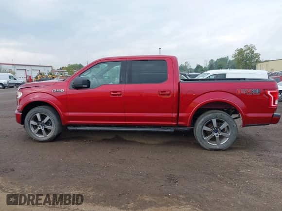 2016 Ford F-150 XLT z VIN 1FTEW1EF1GFC99500, wystawiony jako IAAI lot #43266840 z przebiegiem 143 876 mil mil oraz . Historia ofert i sprzedaży dostępna na DreamBid. Obrazek 14.