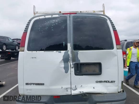 1999 Chevrolet Express Cargo с VIN 1GCFG15W9X1145423, выставлен на аукционе IAAI как лот 43036450 с пробегом 318 623 миль миль и . История ставок и продаж доступна на DreamBid. Изображение 16.