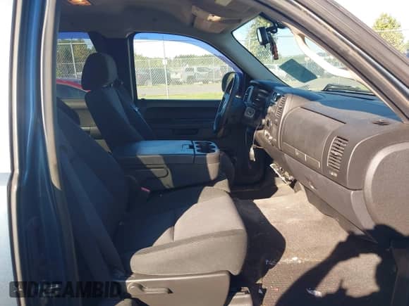 2011 Chevrolet Silverado 1500 LT с VIN 1GCRKSE05BZ419563, выставлен на аукционе IAAI как лот 43073322 с пробегом 141 301 миль миль и . История ставок и продаж доступна на DreamBid. Изображение 5.