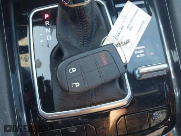 2025 Jeep Compass Sport z VIN 3C4NJDAN6ST539118, wystawiony jako IAAI lot #43150606 z przebiegiem 4 818 mil mil oraz . Historia ofert i sprzedaży dostępna na DreamBid. Obrazek 11.