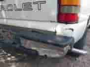 2002 Chevrolet Silverado 1500 z VIN 1GCEC14W42Z273524, wystawiony jako IAAI lot #42784225 z przebiegiem 180 043 mil mil oraz . Historia ofert i sprzedaży dostępna na DreamBid. Obrazek 12.