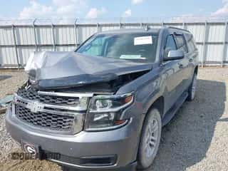 2019 Chevrolet Suburban LT z VIN 1GNSKHKC1KR402799, wystawiony jako IAAI lot #43265120 z przebiegiem 131 870 mil mil oraz . Historia ofert i sprzedaży dostępna na DreamBid. Obrazek 6.