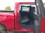 2023 Chevrolet Silverado 1500 LT Trail Boss z VIN 3GCUDFED3PG186417, wystawiony jako IAAI lot #43266273 z przebiegiem 53 516 mil mil oraz . Historia ofert i sprzedaży dostępna na DreamBid. Obrazek 8.