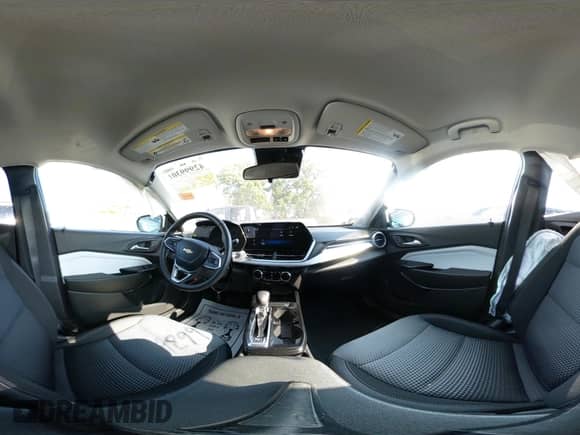 2025 Chevrolet Trax LT с VIN KL77LHEP0SC210719, выставлен на аукционе IAAI как лот 42999301 с пробегом 4 422 миль миль и . История ставок и продаж доступна на DreamBid. Изображение 18.