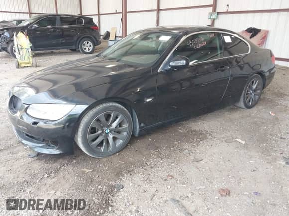 2013 BMW 3 Series 328i с VIN WBAKE3C59DE771744, выставлен на аукционе IAAI как лот 43028146 с пробегом 126 102 миль миль и . История ставок и продаж доступна на DreamBid. Изображение 2.