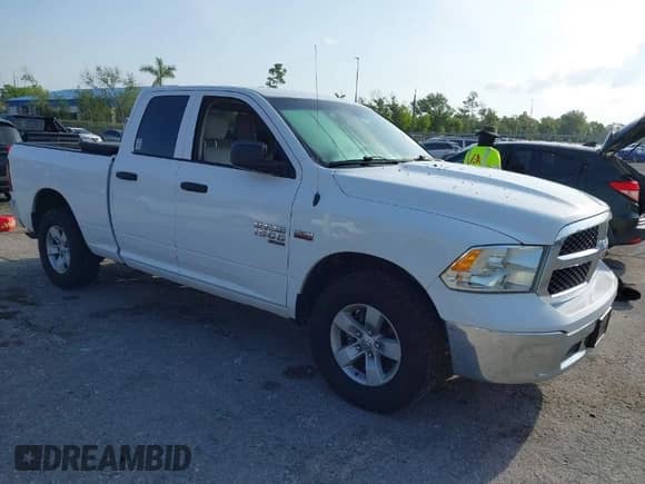 2019 Ram 1500 Express z VIN 1C6RR7FT8KS533686, wystawiony jako IAAI lot #41866997 z przebiegiem 199 502 mil mil oraz . Historia ofert i sprzedaży dostępna na DreamBid. Obrazek 1.